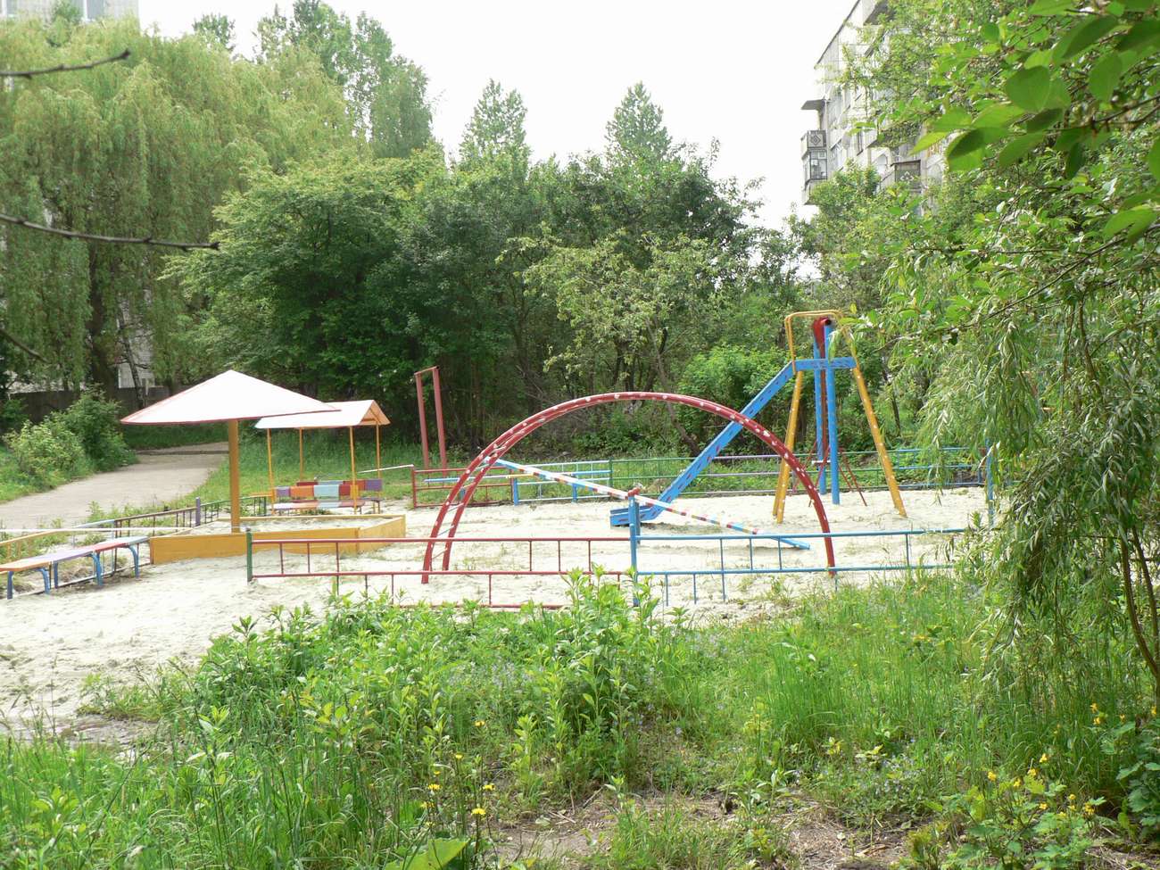 Освячення дитячого майданчика по вул. Л. Українки 25, 2007 р.