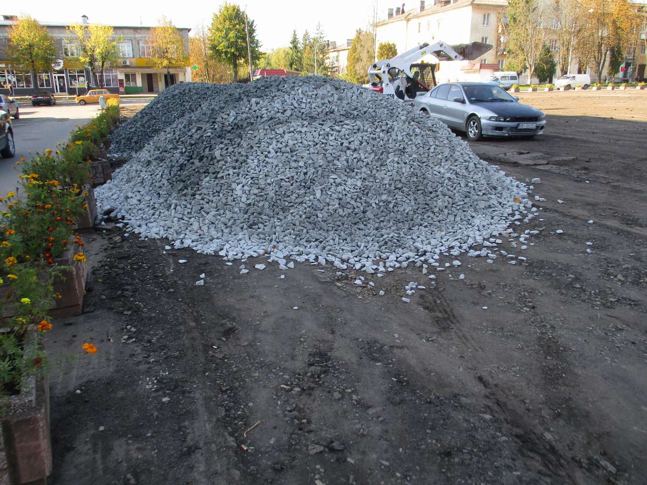 Реконструкція площі Героїв Майдану в Новому Роздолі