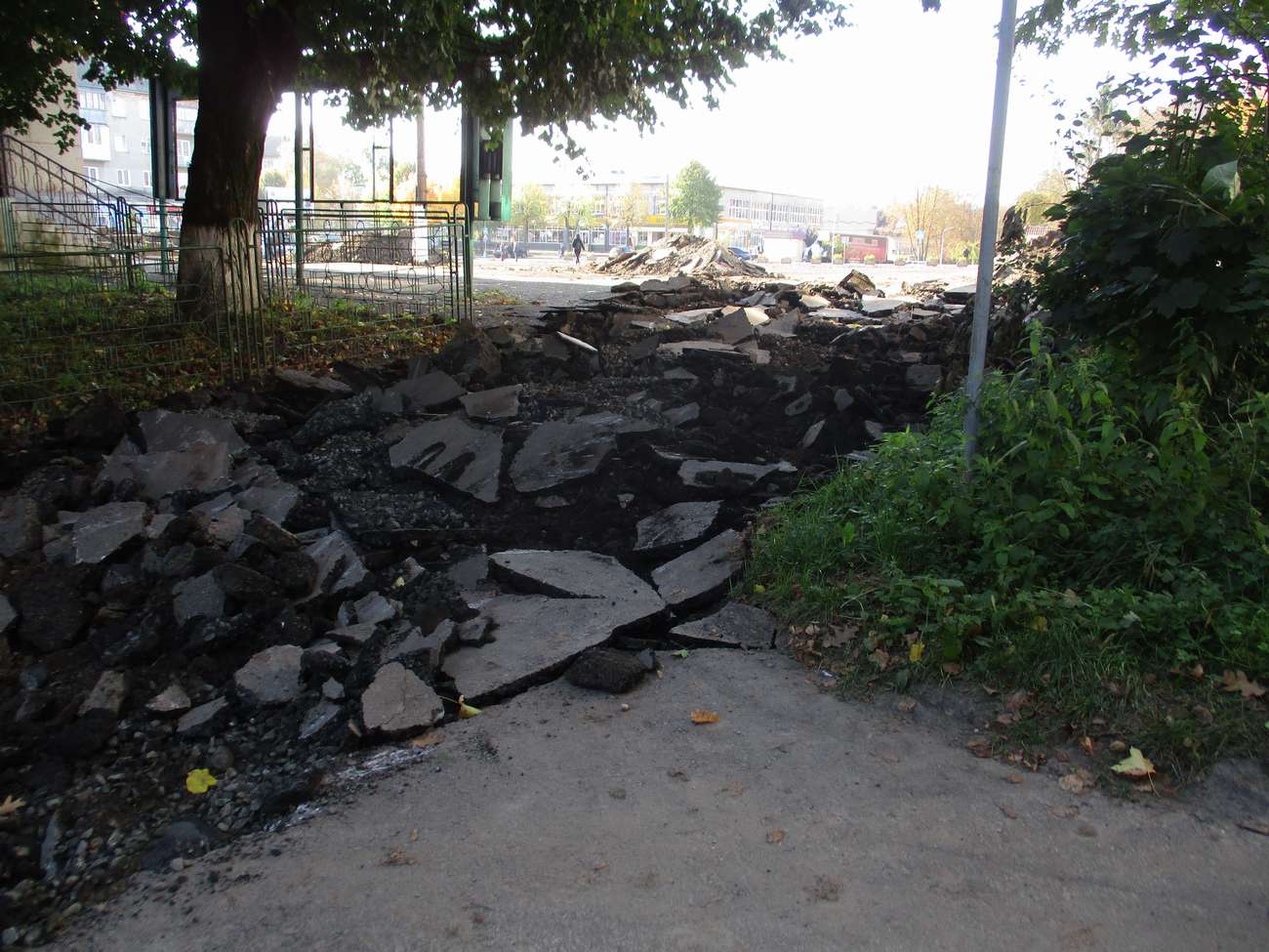 Реконструкція площі Героїв Майдану в Новому Роздолі