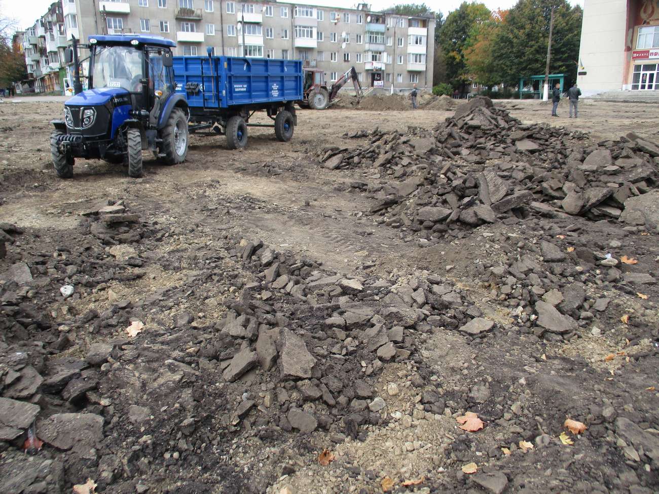 Реконструкція площі Героїв Майдану в Новому Роздолі