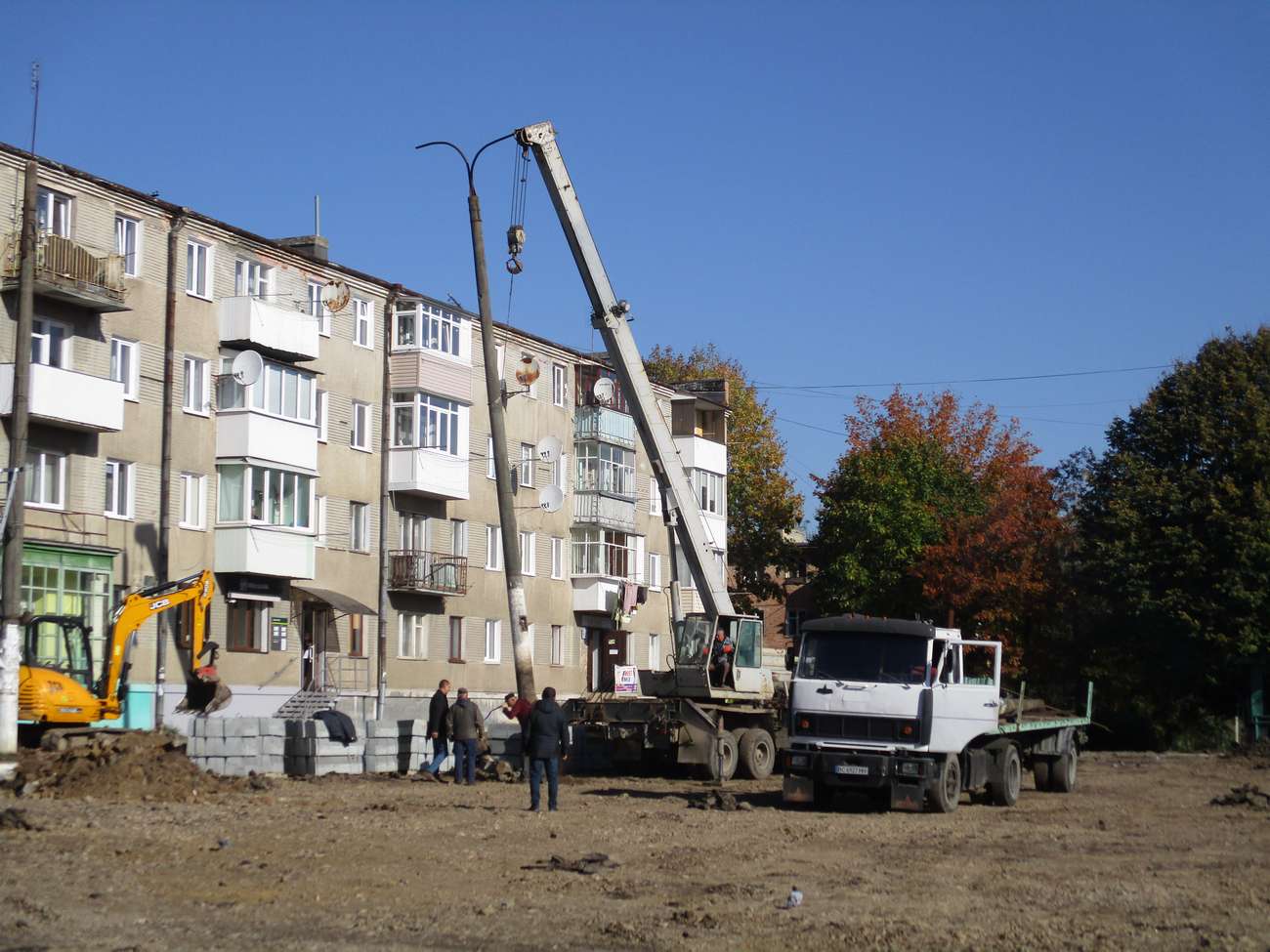 Реконструкція площі Героїв Майдану в Новому Роздолі