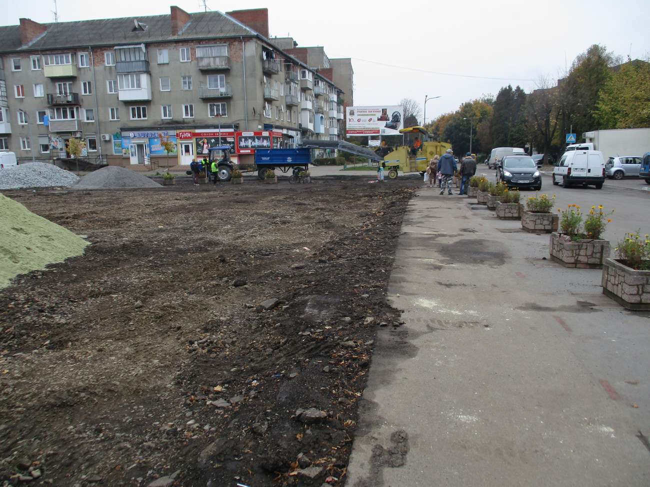 Реконструкція площі Героїв Майдану в Новому Роздолі