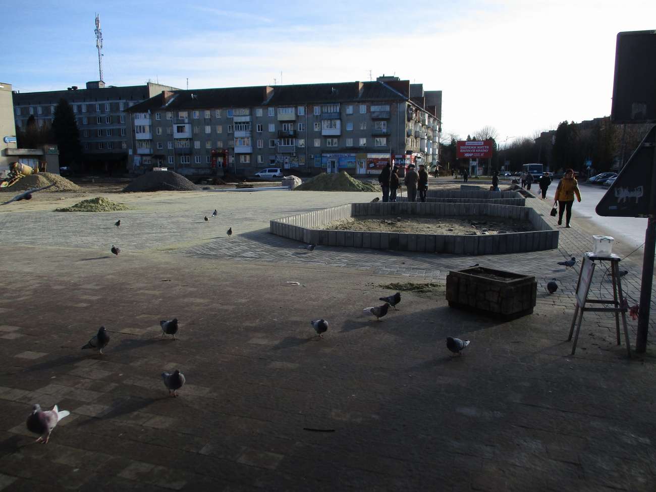 Реконструкція площі Героїв Майдану в Новому Роздолі