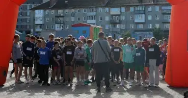 Понад сотню учасників та запекла боротьба: як у Новороздільській громаді пройшов святковий легкоатлетичний забіг