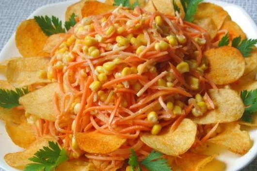 Салат з чіпсами