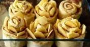 Булочки з яблуком та корицею
