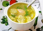 Курячий суп з сирними галушками