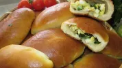 Пиріжки з яйцем і цибулею без дріжджів
