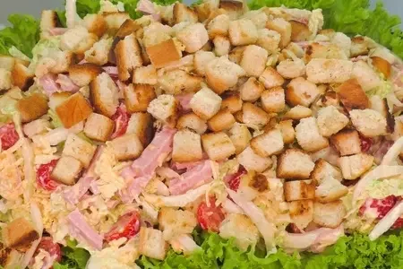 Салат з пекінської капусти