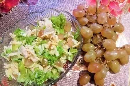 Салат з курки з виноградом Салат з курки з виноградом