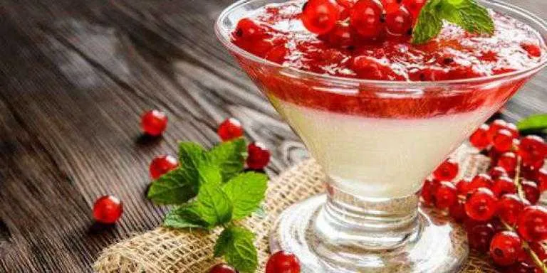 Десерт з манної каші
