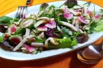 Салат з куркою і овочами